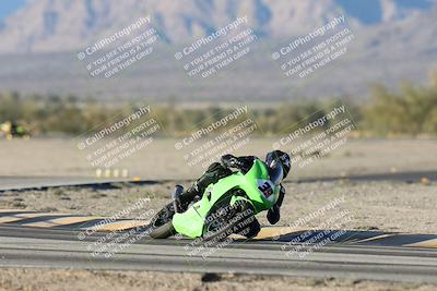 media/Dec-07-2025-CVMA (Sun) [[3e7d2de5dc]]/Race 18-Formula Twins-Formula 40 UL/